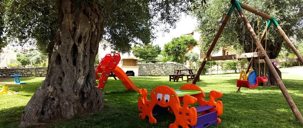 Sivota Apartments Athina ภายนอก รูปภาพ